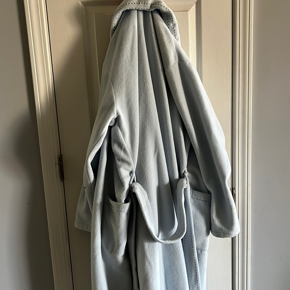 Light blue L/XL robe